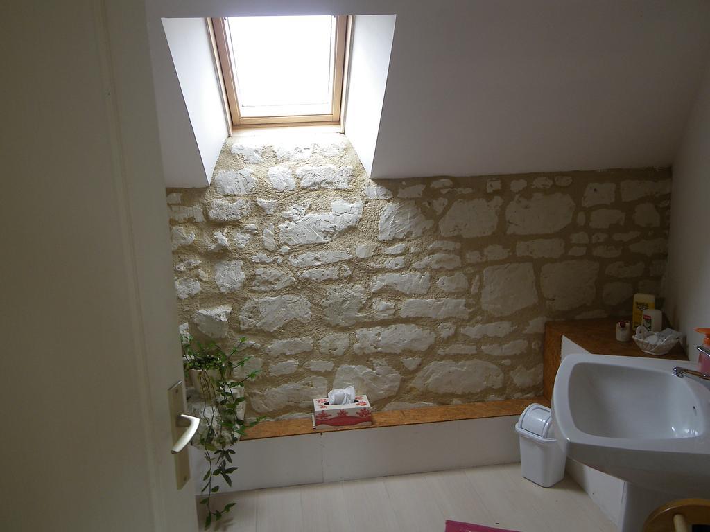Les Caves Hotel Ambillou-Château Room photo
