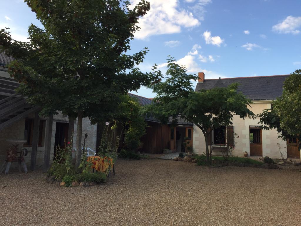Les Caves Hotel Ambillou-Château Exterior photo