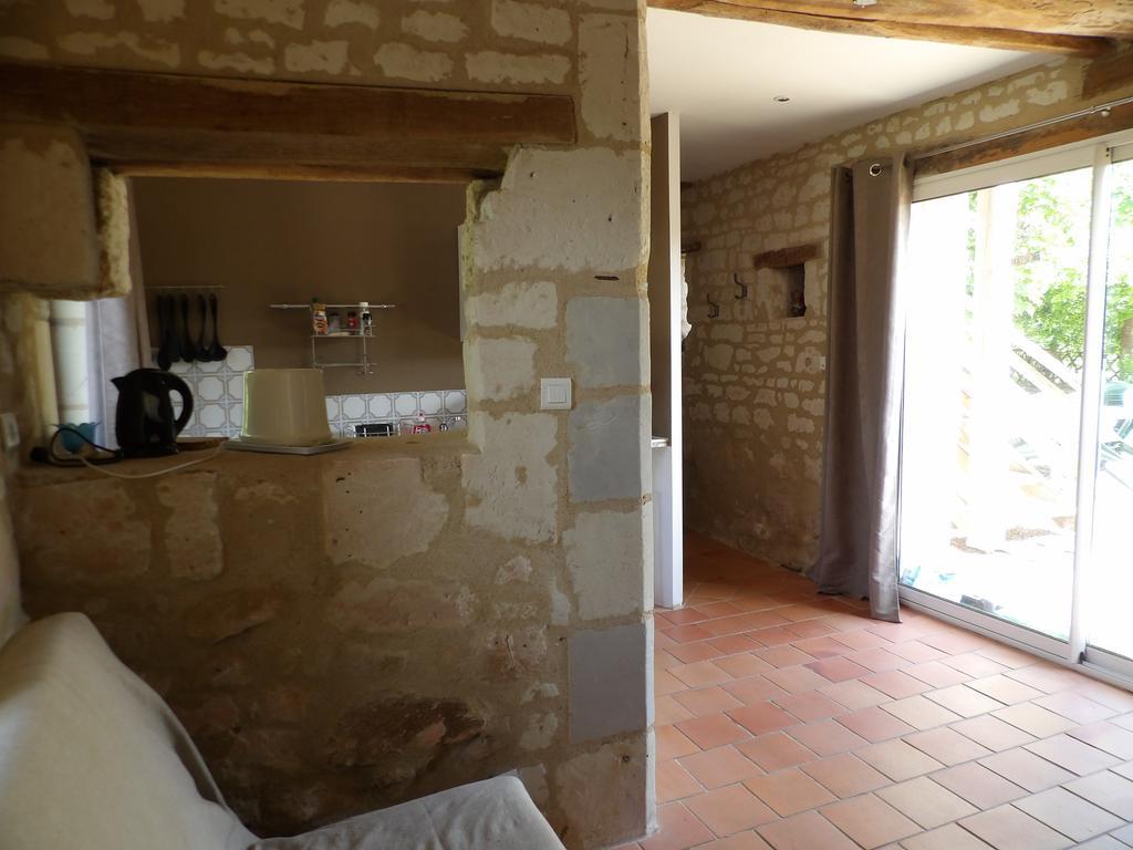 Les Caves Hotel Ambillou-Château Exterior photo